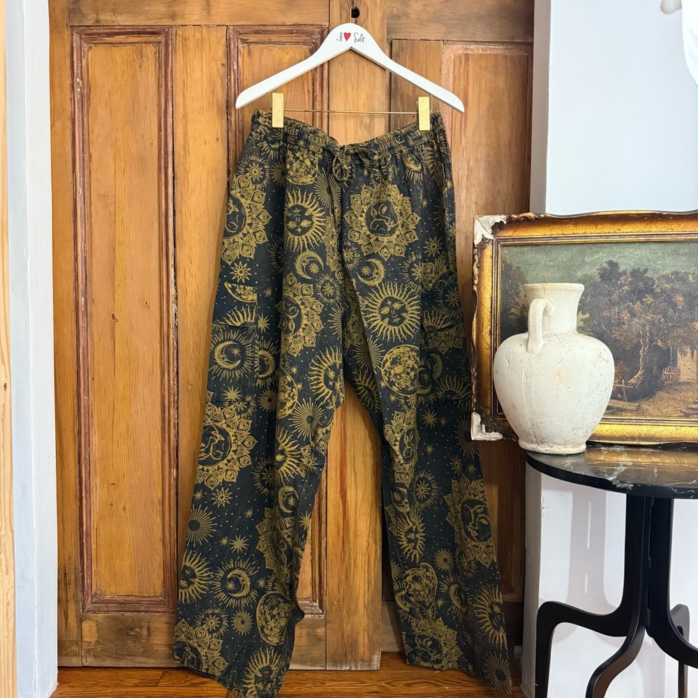 Sun & moon print cotton cargo pocket pant - Picture 1 of 8
